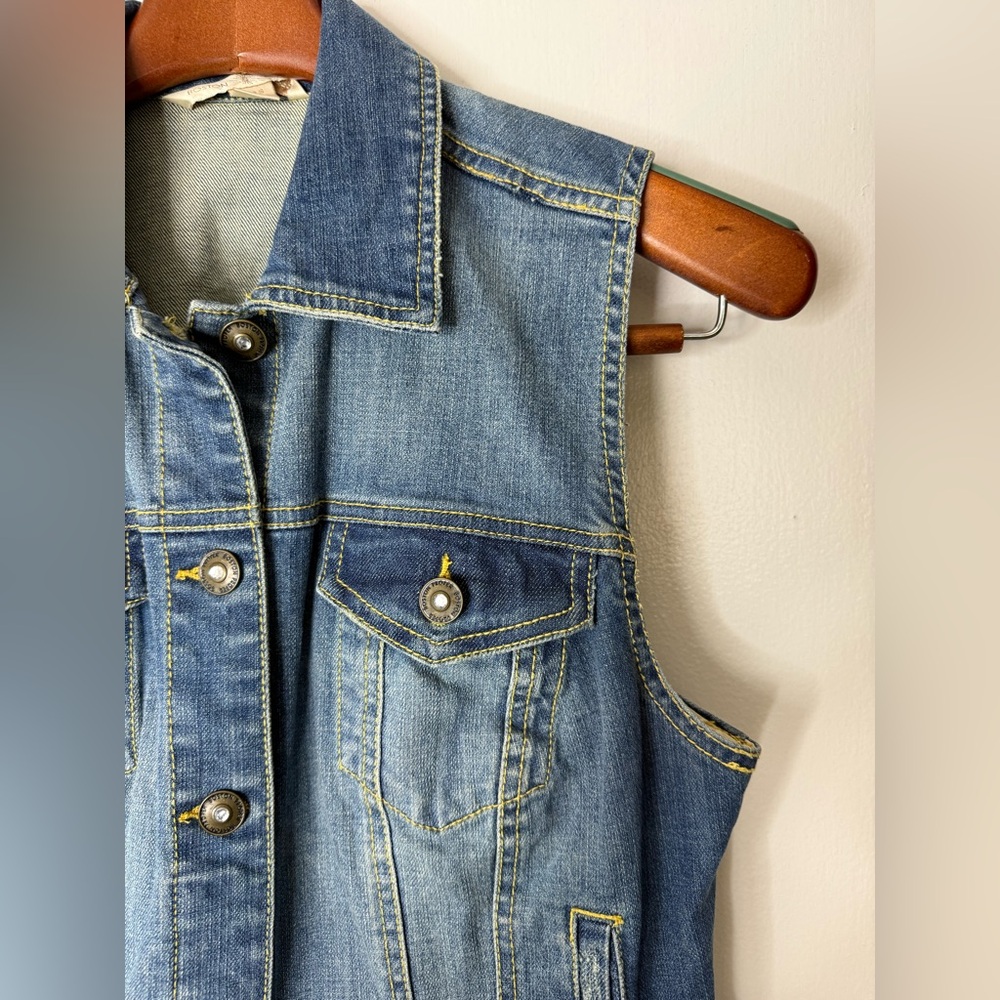 Boston proper Blue sleeveless button up denim trucker vest. S - Picture 2 of 6